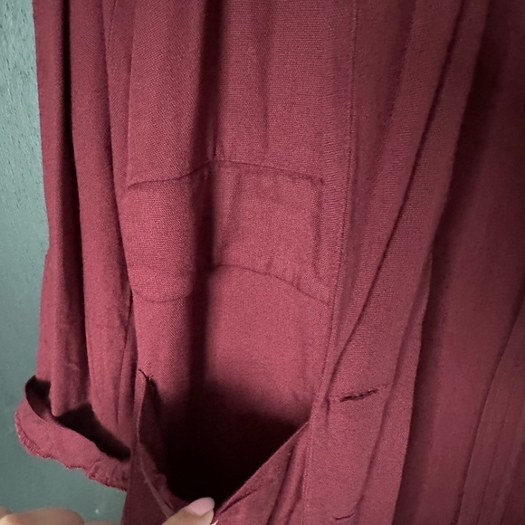 BCBGeneration Burgundy Boyfriend Fit Lightweight Blazer - Size Small - Picture 3 of 6